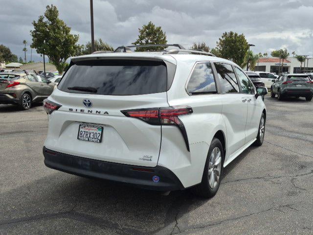 2022 Toyota Sienna XLE 7 Passenger