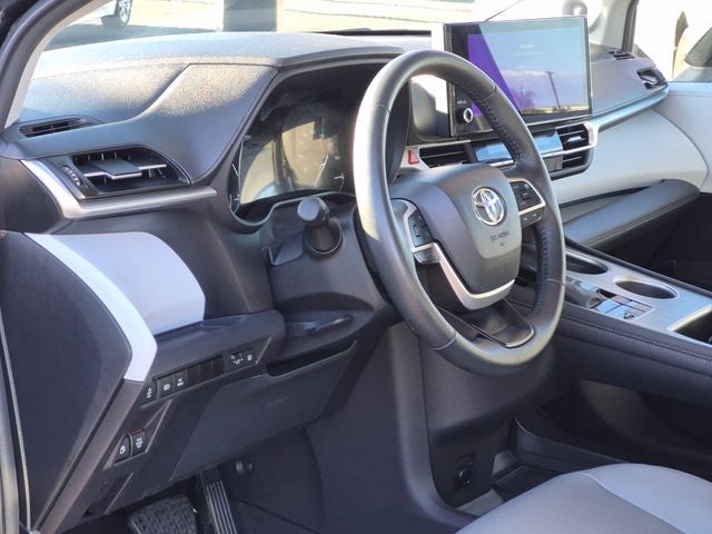 2025 Toyota SIENNA XLE XLE 7 Passenger