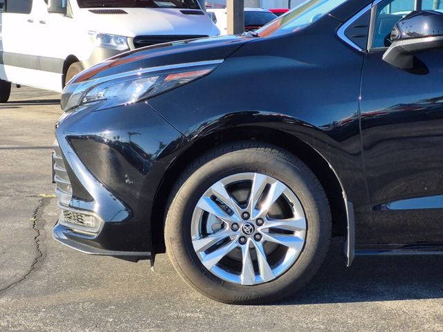 2025 Toyota SIENNA XLE XLE 7 Passenger