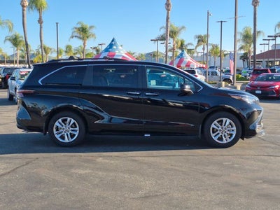 2025 Toyota SIENNA XLE XLE 7 Passenger