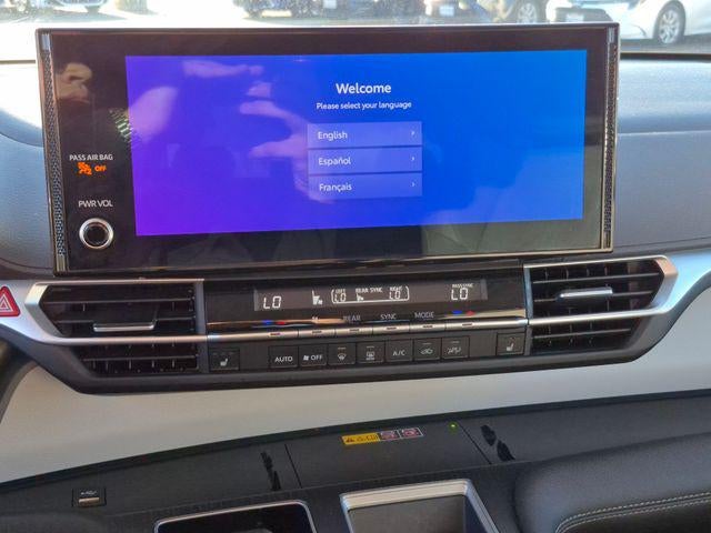 2025 Toyota SIENNA XLE XLE 7 Passenger