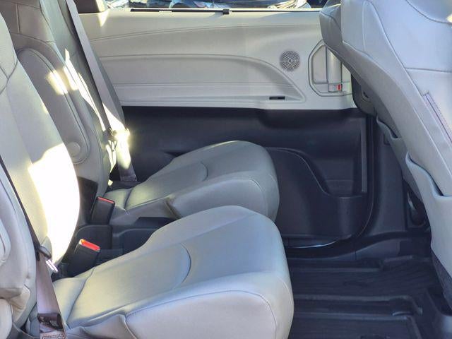 2025 Toyota SIENNA XLE XLE 7 Passenger