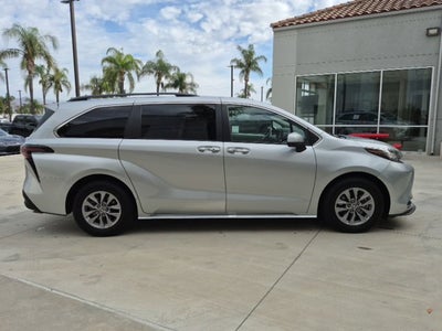 2023 Toyota Sienna XLE 7 Passenger