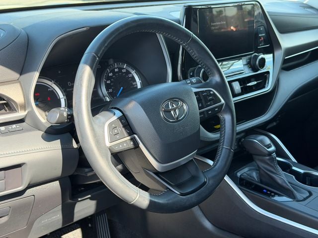 2023 Toyota Highlander Hybrid XLE