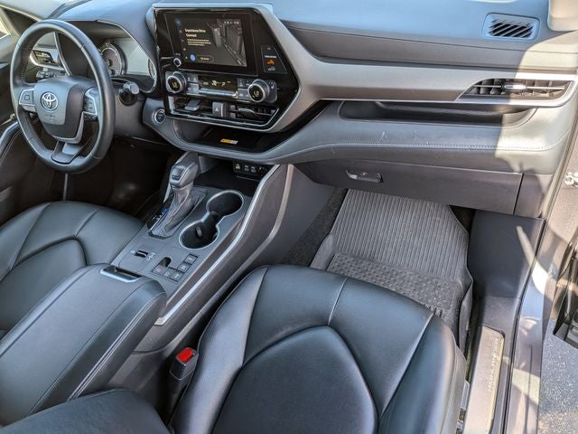 2024 Toyota Highlander Hybrid XLE