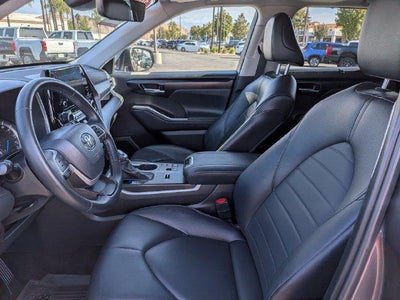 2024 Toyota Highlander Hybrid XLE