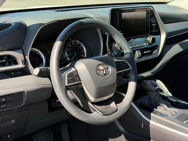 2026 Toyota Highlander Hybrid XLE