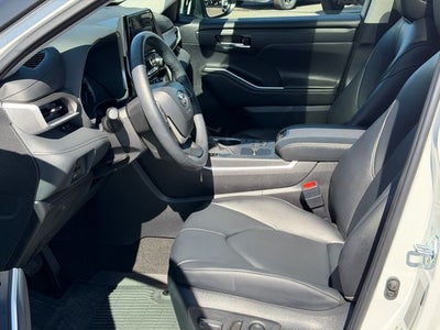 2026 Toyota Highlander Hybrid XLE