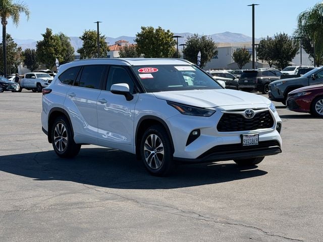 2026 Toyota Highlander Hybrid XLE