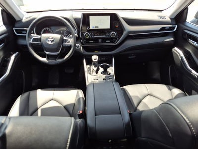 2025 Toyota HIGHLANDER XLE