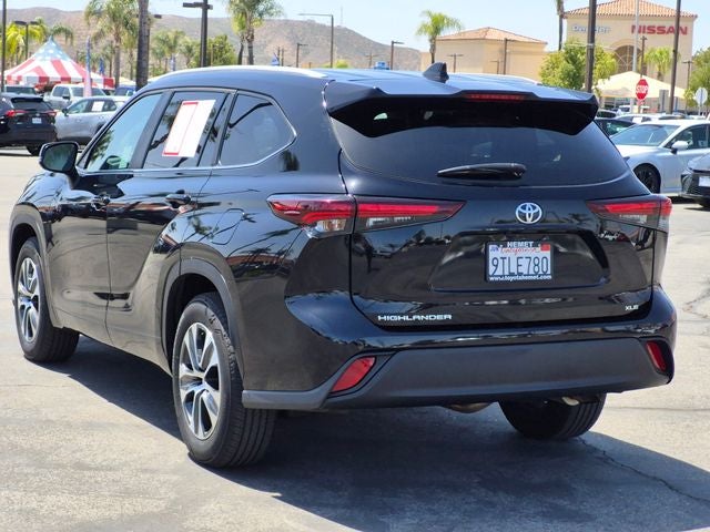2025 Toyota HIGHLANDER XLE