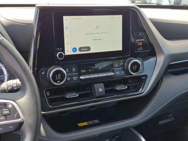 2025 Toyota HIGHLANDER XLE