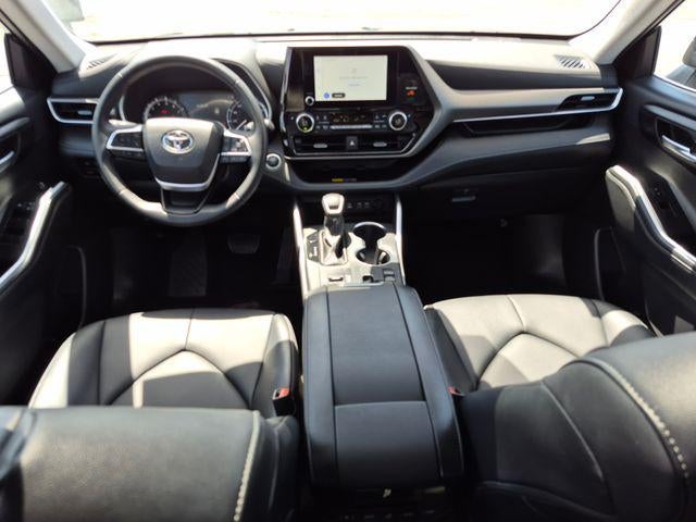 2025 Toyota HIGHLANDER XLE