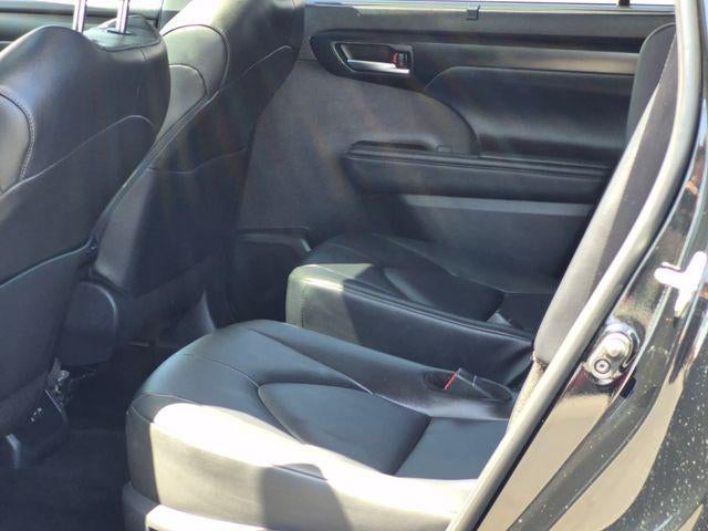2025 Toyota HIGHLANDER XLE