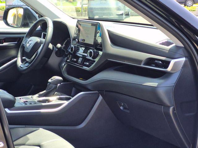 2025 Toyota HIGHLANDER XLE
