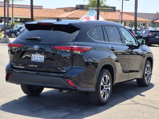 2025 Toyota HIGHLANDER XLE