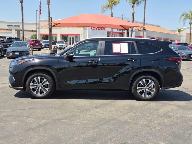 2025 Toyota HIGHLANDER XLE
