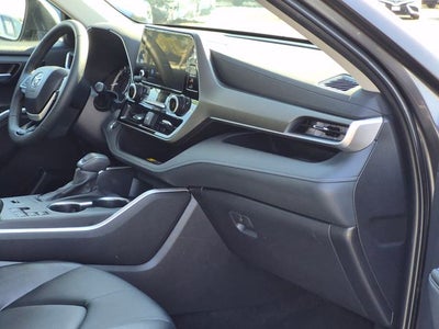 2025 Toyota HIGHLANDER XLE