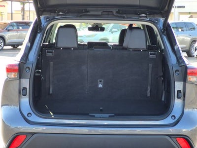 2025 Toyota HIGHLANDER XLE