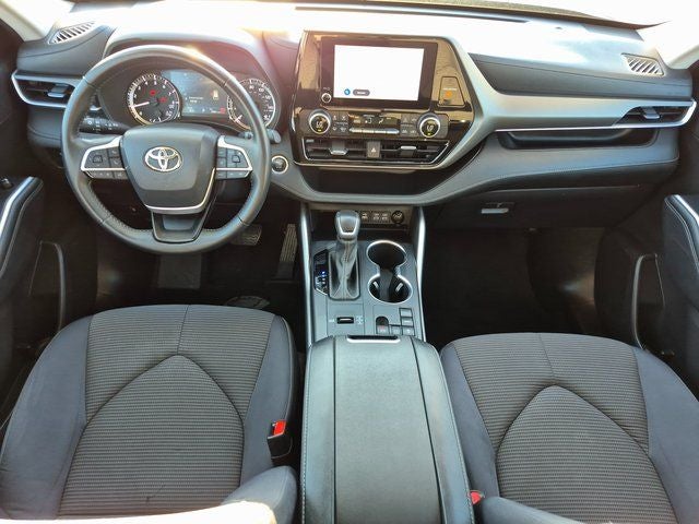 2024 Toyota HIGHLANDER LE