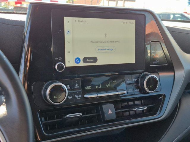 2025 Toyota HIGHLANDER LE