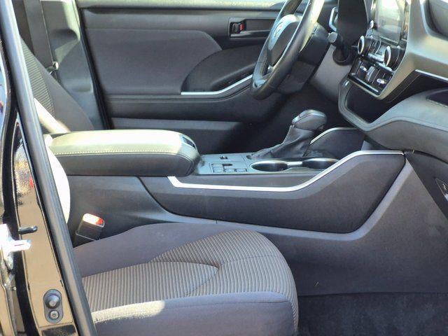 2025 Toyota HIGHLANDER LE