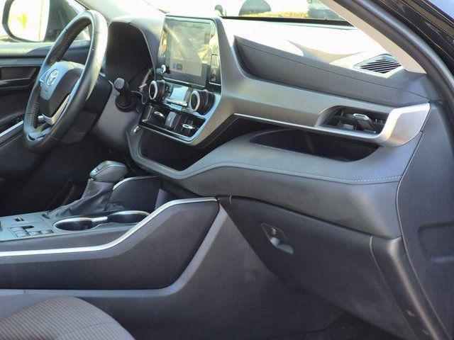 2025 Toyota HIGHLANDER LE