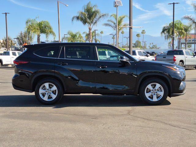 2025 Toyota HIGHLANDER LE