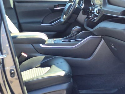 2023 Toyota HIGHLANDER XSE