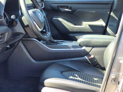 2023 Toyota HIGHLANDER XSE