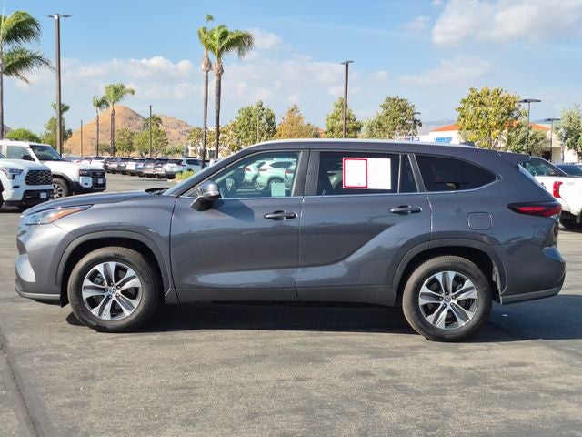 2025 Toyota HIGHLANDER XLE