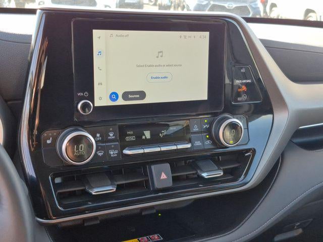 2025 Toyota HIGHLANDER XLE