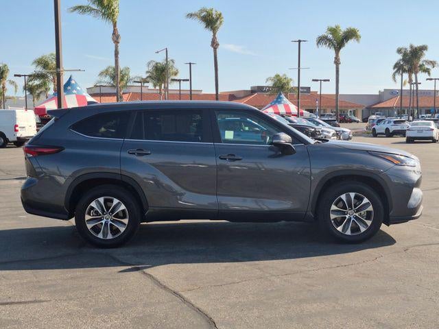 2025 Toyota HIGHLANDER XLE