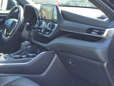 2025 Toyota HIGHLANDER XSE