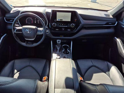 2025 Toyota HIGHLANDER XSE