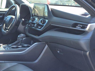2025 Toyota HIGHLANDER XSE