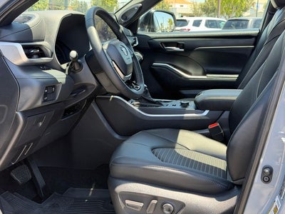 2025 Toyota Highlander XSE