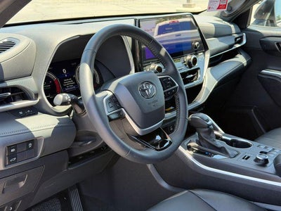 2025 Toyota Highlander XSE