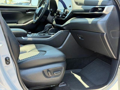 2025 Toyota Highlander XSE