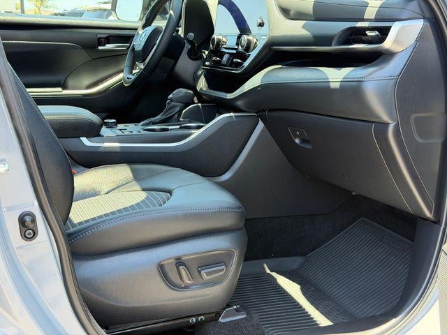 2025 Toyota Highlander XSE