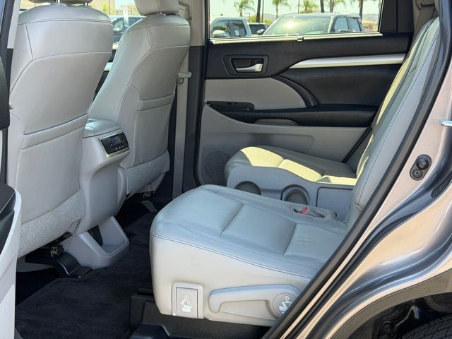 2015 Toyota HIGHLANDER XLE V6