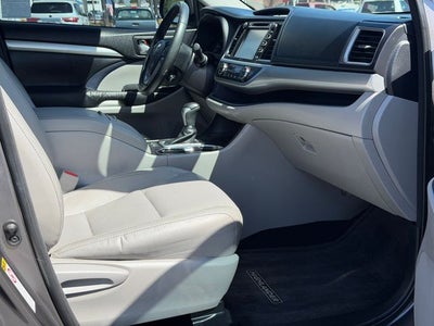 2015 Toyota HIGHLANDER XLE V6