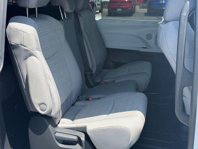 2026 Toyota Sienna LE 8 Passenger