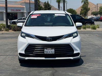 2026 Toyota Sienna LE 8 Passenger