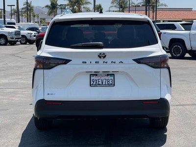 2026 Toyota Sienna LE 8 Passenger