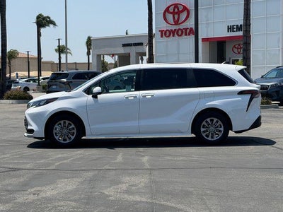 2026 Toyota Sienna LE 8 Passenger