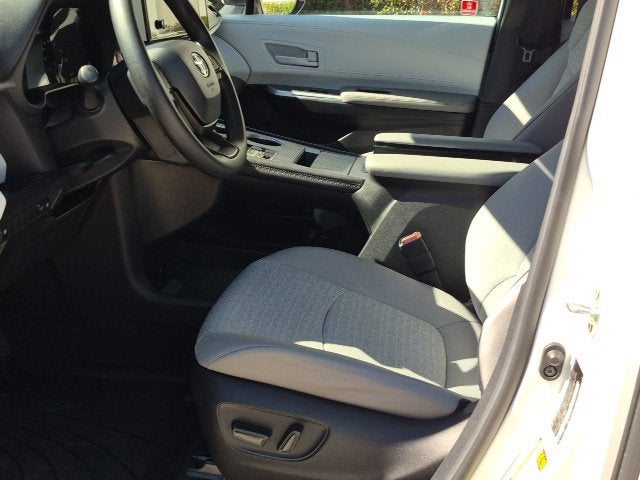 2026 Toyota Sienna LE 8 Passenger