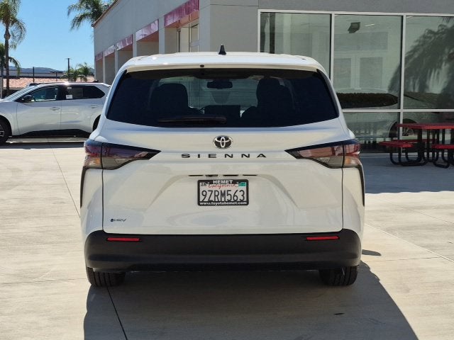 2026 Toyota Sienna LE 8 Passenger
