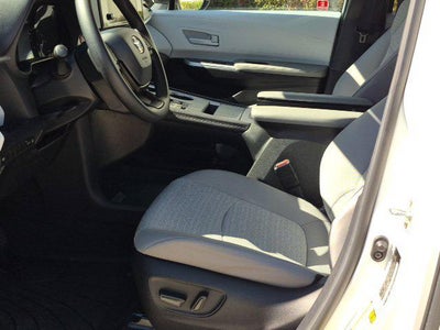 2026 Toyota Sienna LE 8 Passenger