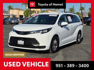 2026 Toyota Sienna LE 8 Passenger
